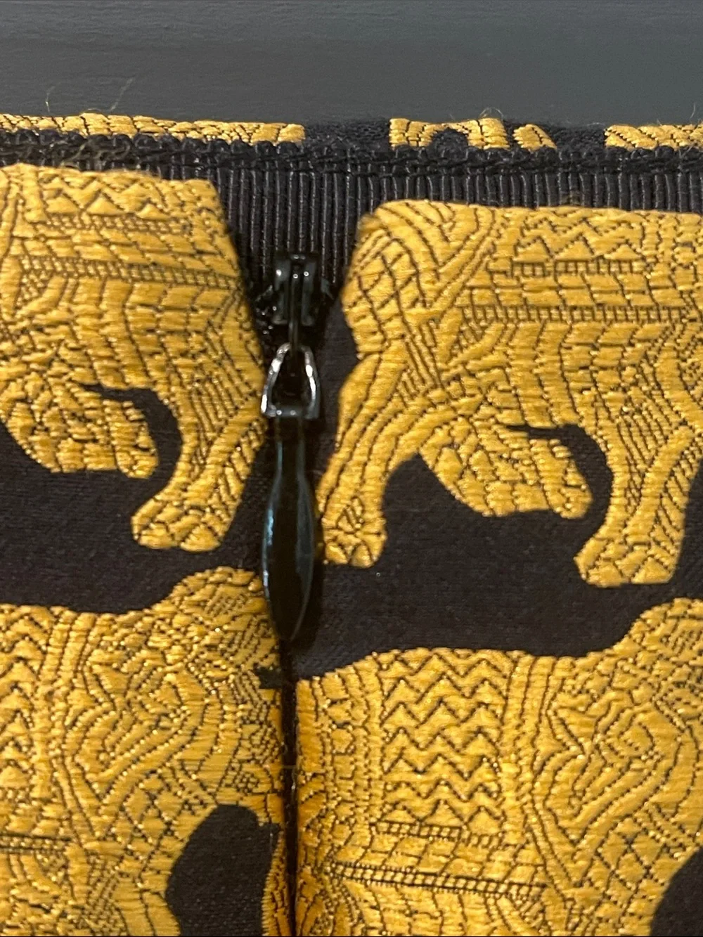 J.Crew Elephant Parade Black And Gold Metallic Jacquard Mini Skirt Size 00